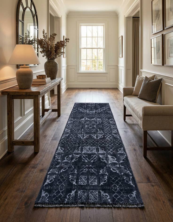 Detail image of 2' 8 x 8' 6  Hand Knotted Darya Runner Rug