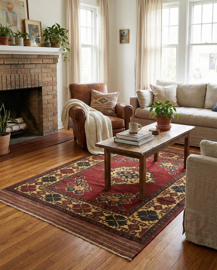 Detail image of 4' 2 x 6' 2 Hand Knotted Sumak Wool Rug