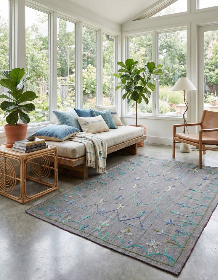 Detail image of 4' 7 x 6' 9 Hand Woven Kilim Suzani Wool Rug