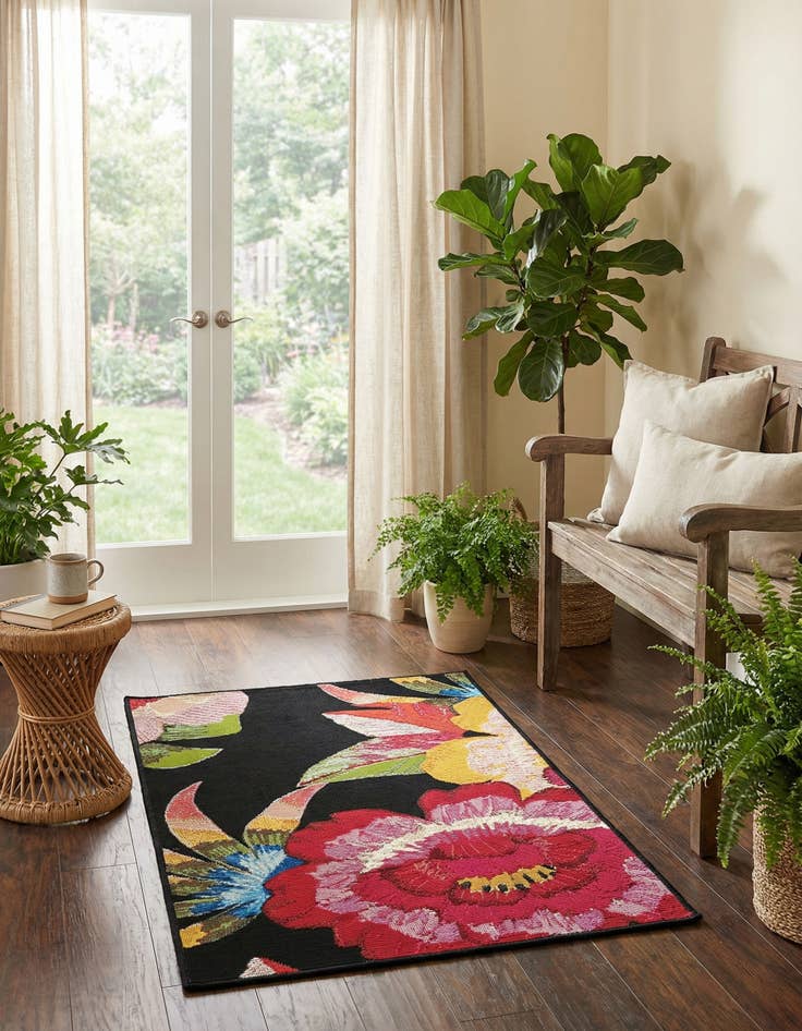Detail image of 2' x 3'  Washable Botanical Indoor / Outdoor Rug