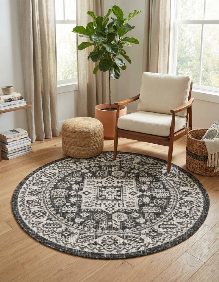 Detail image of 3' x 3'  Washable Aztec Indoor / Outdoor Round Rug