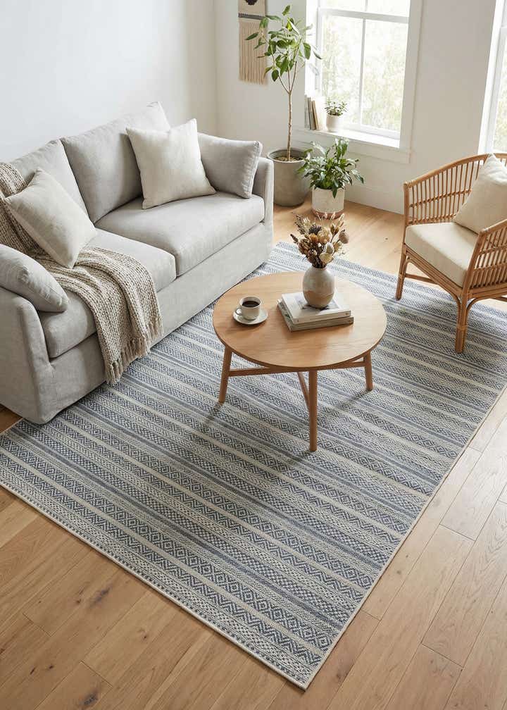 5' 3 x 8' Easy-Clean Striped Indoor / Outdoor Rug