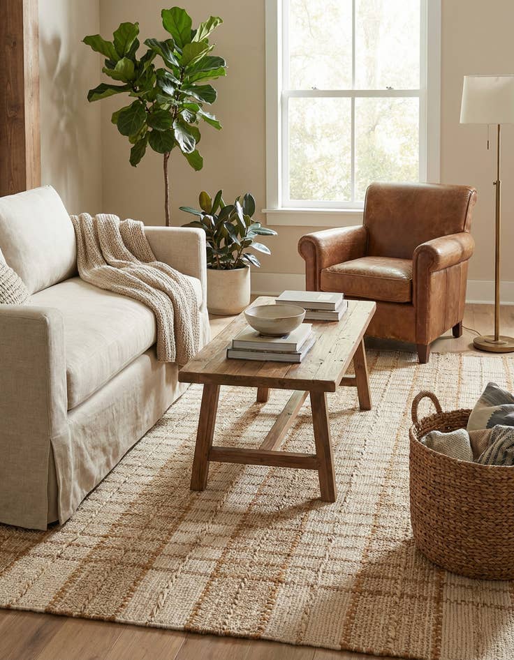 Detail image of 7' 10 x 7' 10  Hand Braided Laurel Handwoven Jute Square Rug