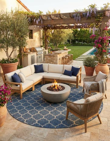 13' x 13' Easy-Clean Lattice Indoor / Outdoor Round Rug
