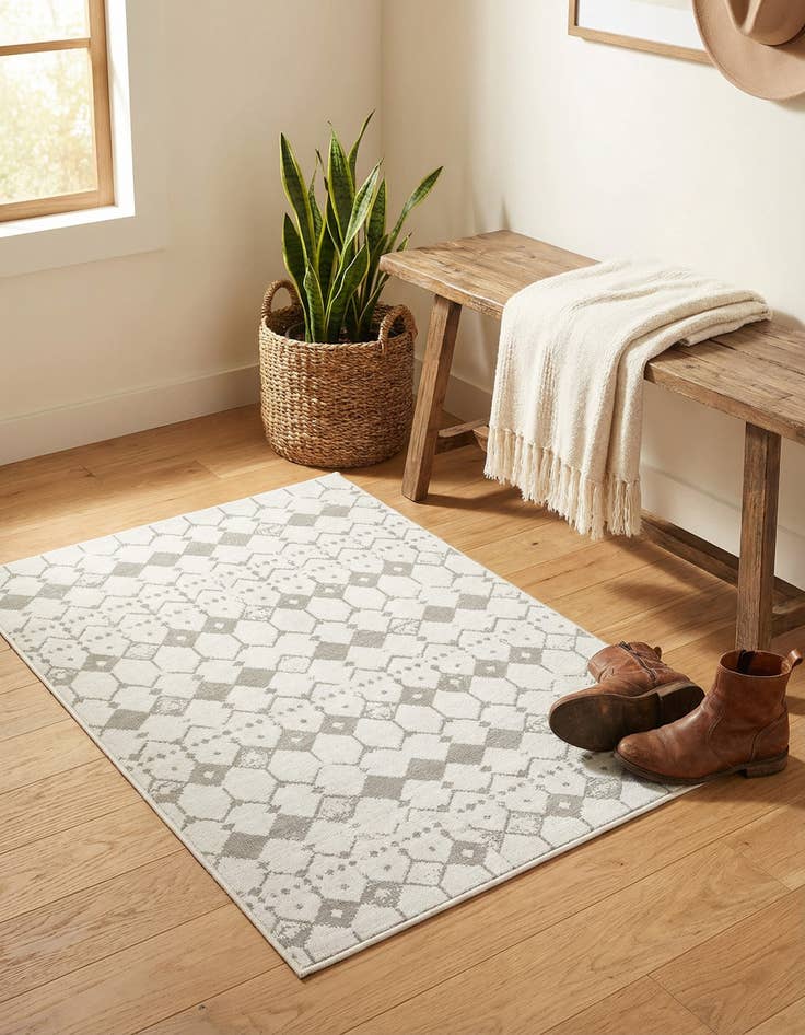 Detail image of 1' x 1'  Washable Trellis Indoor / Outdoor Sample Rug