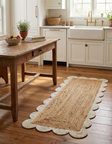 2' x 4' 1 Handmade Scallop Braided Jute Runner Rug