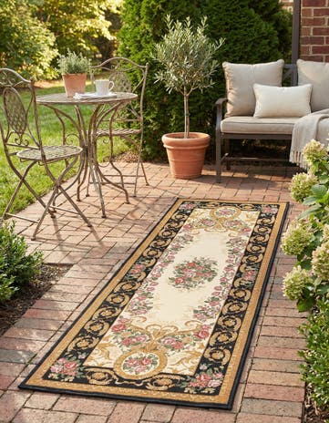 2' x 6' Easy-Clean Traditional Indoor / Outdoor Runner Rug