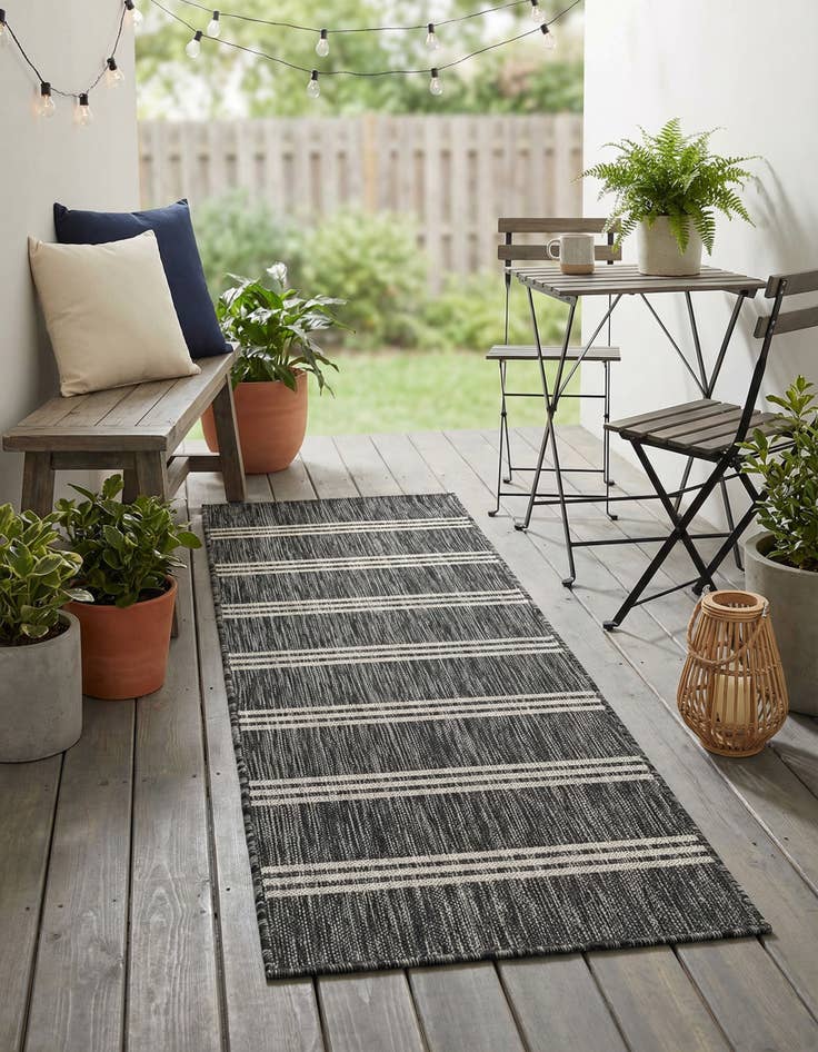 Detail image of 2' x 6' Easy-Clean Jill Zarin Anguilla Indoor / Outdoor Runner Rug