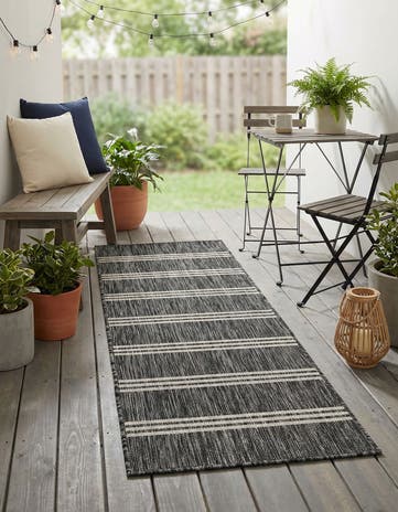 2' x 6' Easy-Clean Jill Zarin Anguilla Indoor / Outdoor Runner Rug