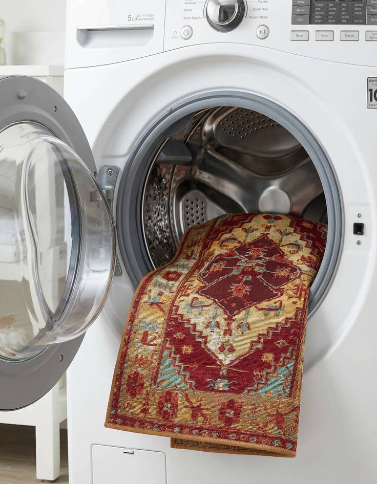 Detail image of  2' x 3'  Washable Traditional Indoor / Outdoor Rug