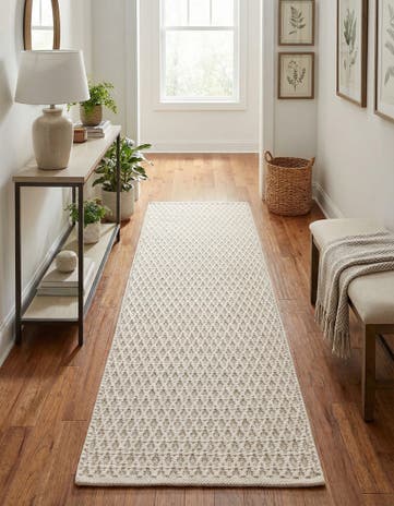 2' x 6' 1 Hand Woven Lattice Wool Runner Rug
