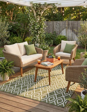 4' x 6' Easy-Clean Jill Zarin Turks and Caicos Indoor / Outdoor Rug
