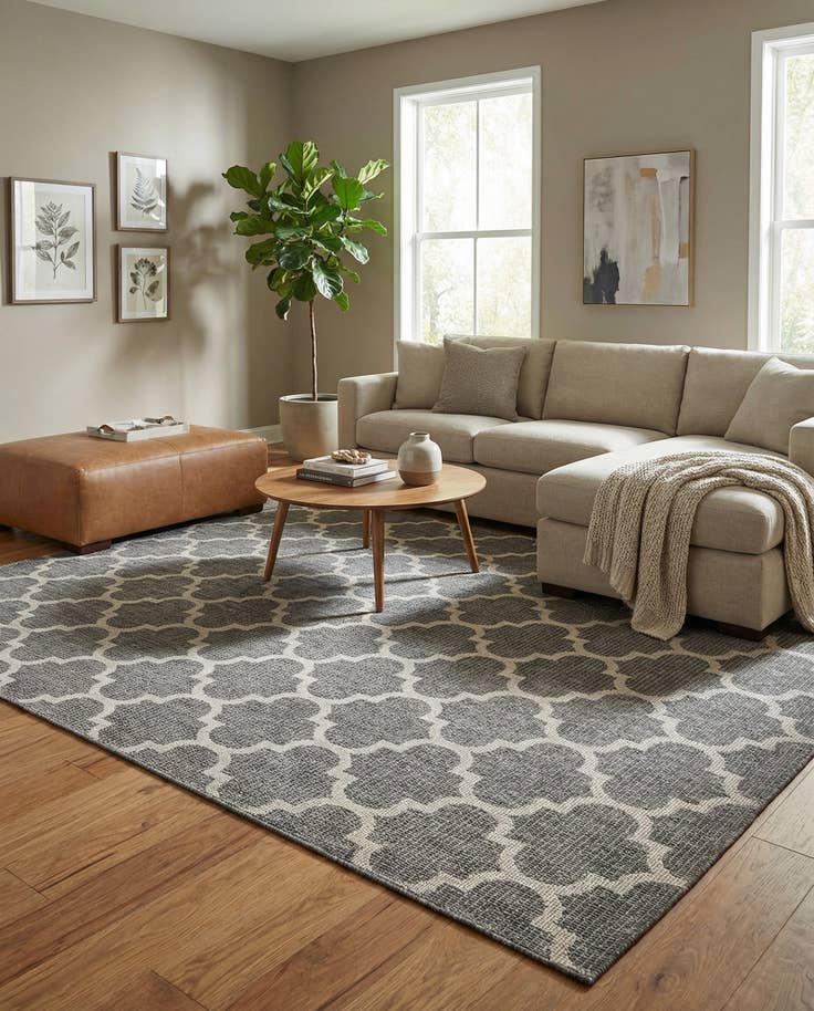 Detail image of 9' x 12' Easy-Clean Lattice Indoor / Outdoor Rug