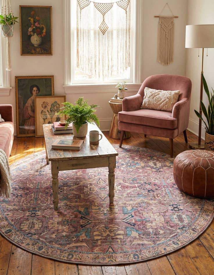 Detail image of 7' 10 x 7' 10  Washable Nostalgia Round Rug