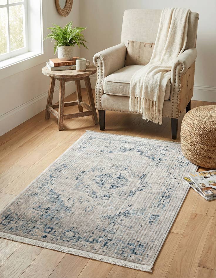 Detail image of 2' 2 x 3' Noble Rug