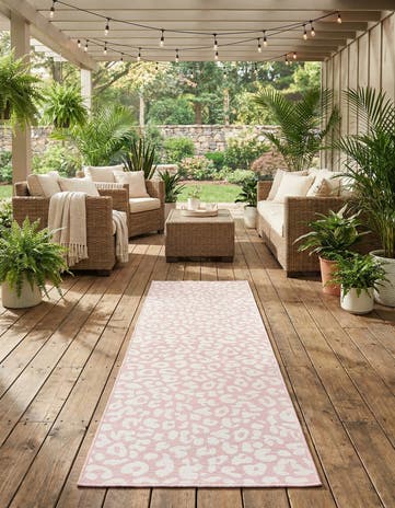 2' 7 x 10' Easy-Clean Safari Indoor / Outdoor Runner Rug