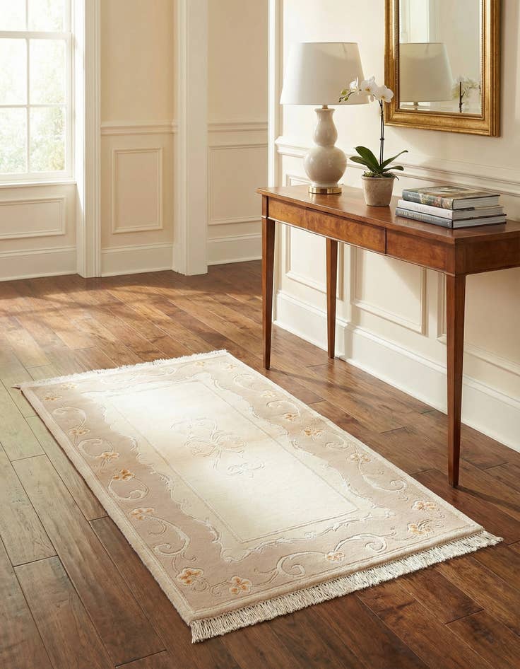 Detail image of  2' 8 x 5'  Hand Knotted Darya Wool Rug