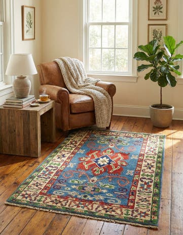 2' 10 x 4' 5 Hand Knotted Kazak Oriental Rug