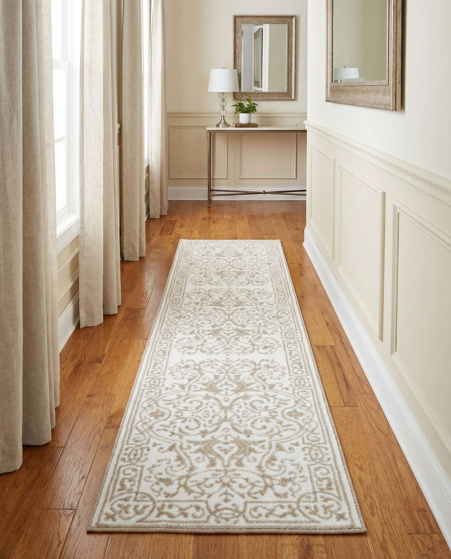 2' x 8' Hermitage Runner Rug