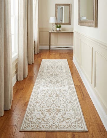 2' x 8' Hermitage Runner Rug