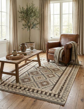 5' x 7' 1 Hand Woven Kilim Maymana Wool Rug