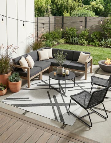 Black and White Easy-Clean Modern Indoor / Outdoor Rug