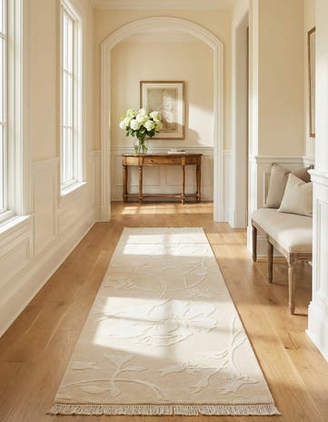2' 9 x 10' Darya Runner Rug