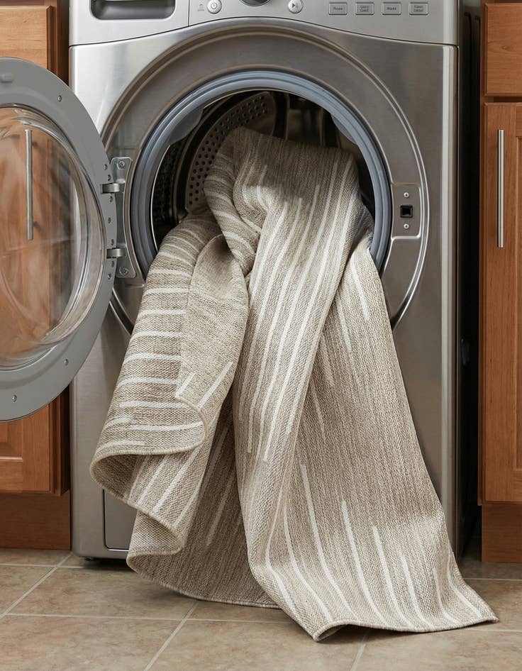 Detail image of  7' 10 x 10'  Washable Modern Indoor / Outdoor Rug