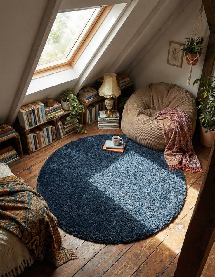 Detail image of  5' x 5' Everyday Shag Round Rug