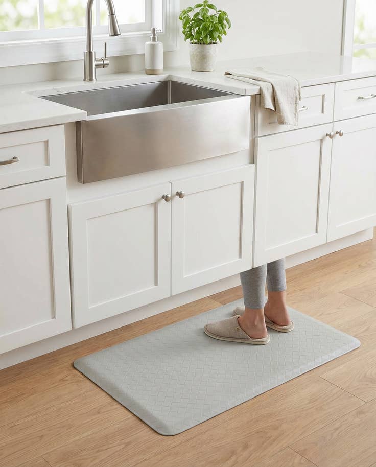 Detail image of 2' x 3' Solid Comfort Mat