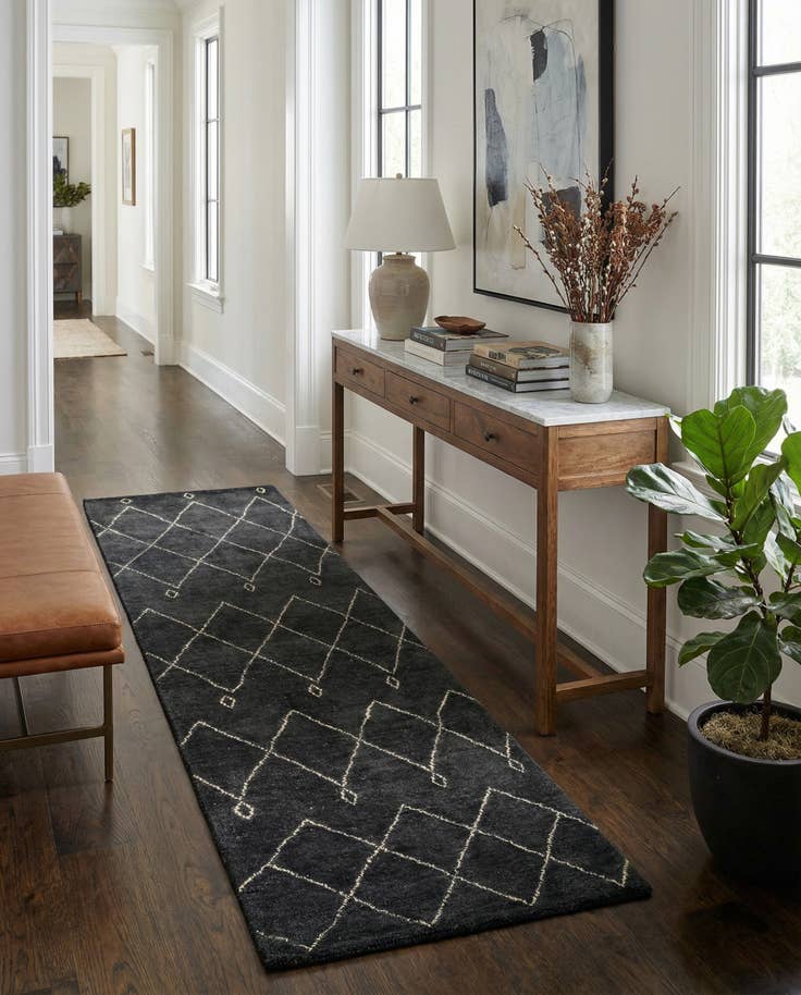 Detail image of 2' 10 x 8' Hand Knotted Darya Wool Runner Rug