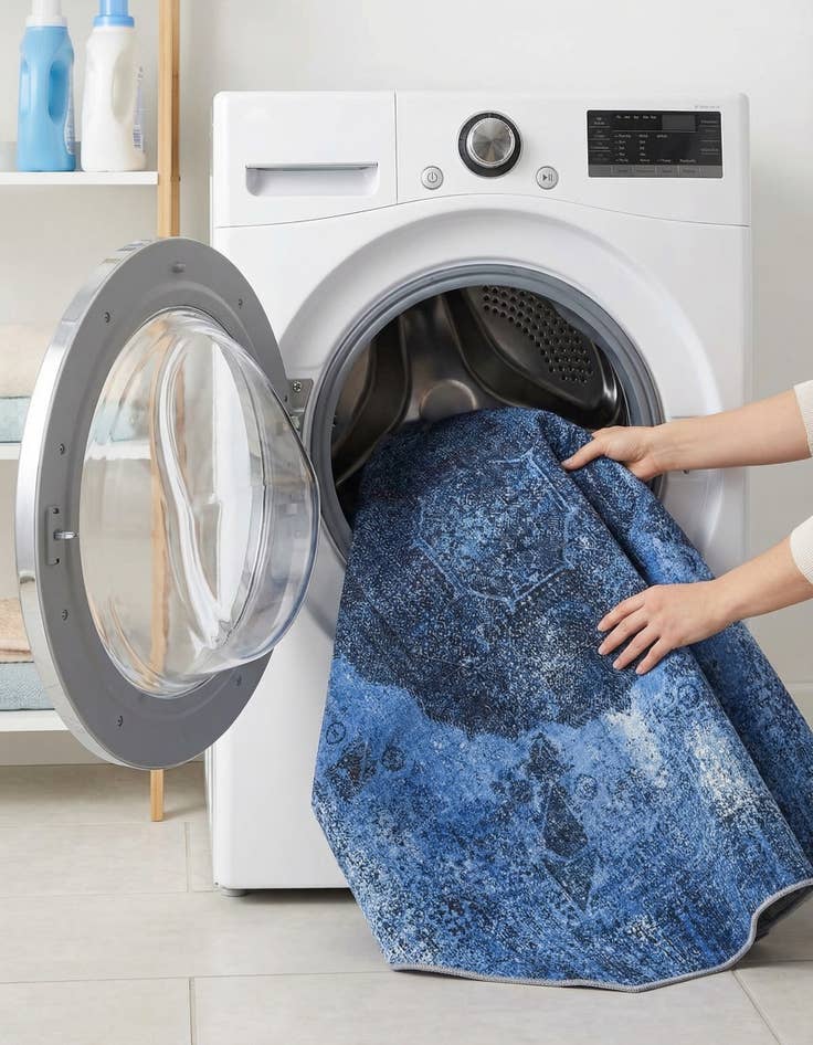 Detail image of 7' 10 x 7' 10  Washable Yara Octagon Rug