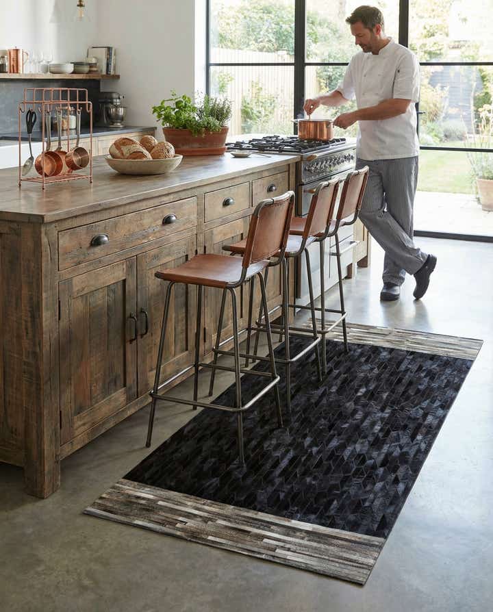 5' x 8' Cowhide Leather Rug