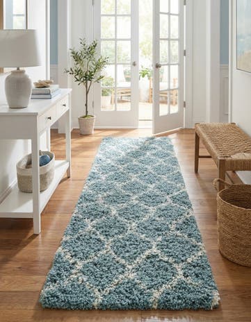 2' 7 x 12' Lattice Shag Runner Rug