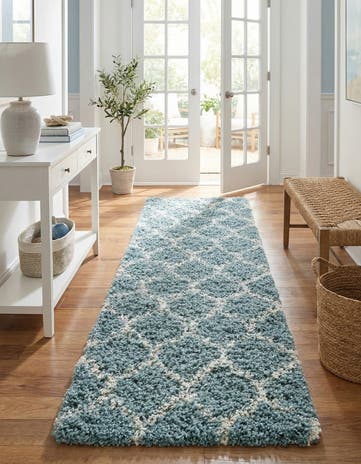 2' 7 x 12' Lattice Shag Runner Rug