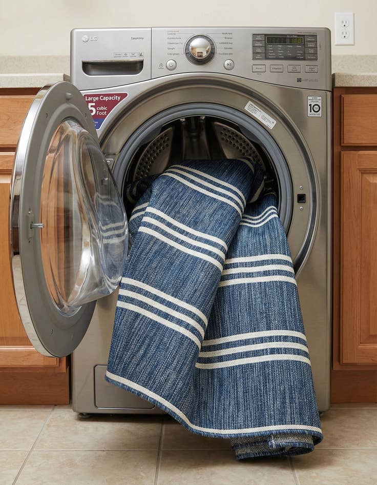 Detail image of 7' x 10'  Washable Jill Zarin Anguilla Indoor / Outdoor Rug