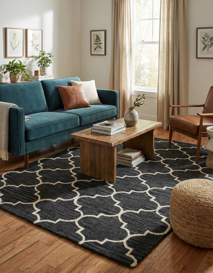 Detail image of 5' 1 x 8' Luna Wool Rug