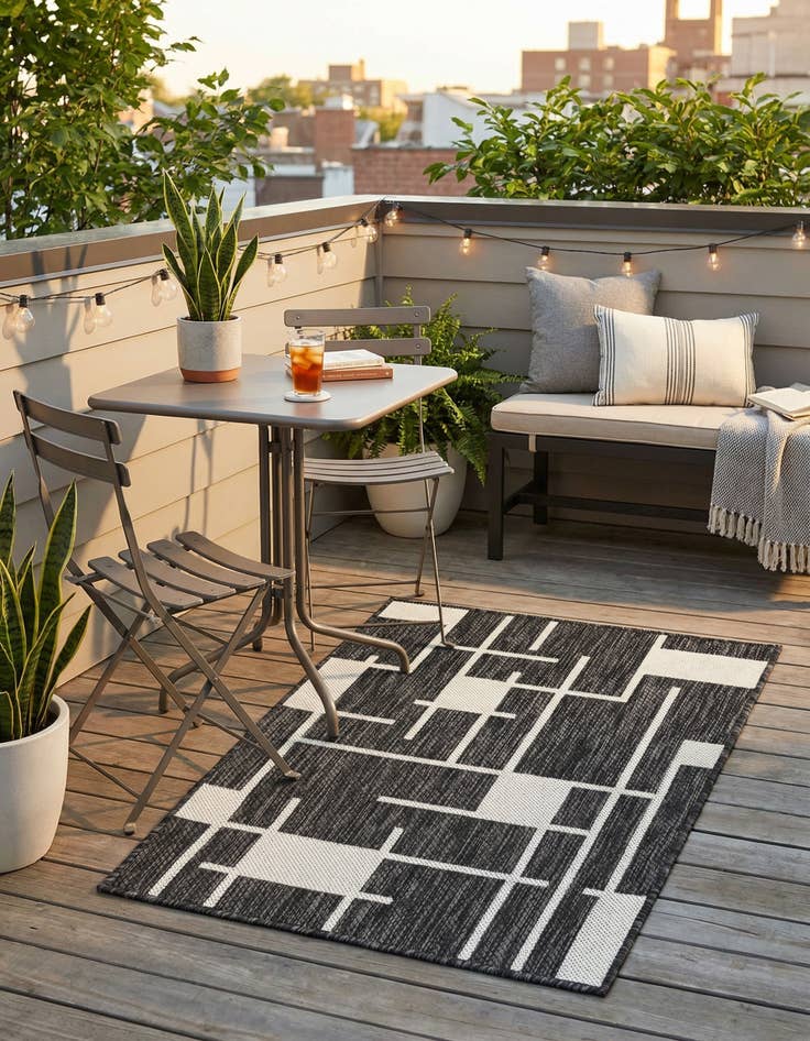 Detail image of 2' x 3'  Washable Modern Indoor / Outdoor Rug
