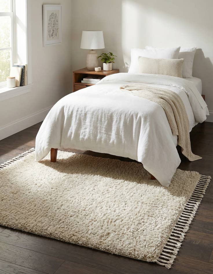 Detail image of  3' 3 x 3' 3 Athena Shag Square Rug