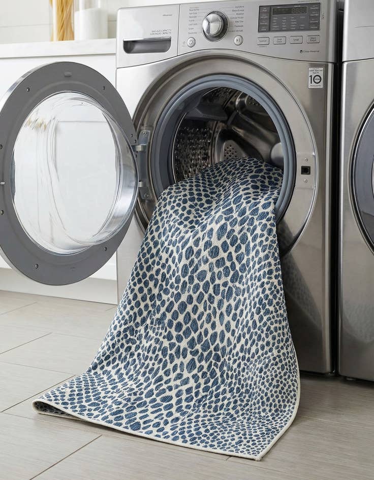 Detail image of 6' x 9'  Washable Jill Zarin Cape Town Indoor / Outdoor Rug