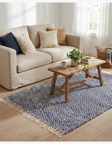 4' 1 x 6' 1 Hand Woven Braided Jute Rug