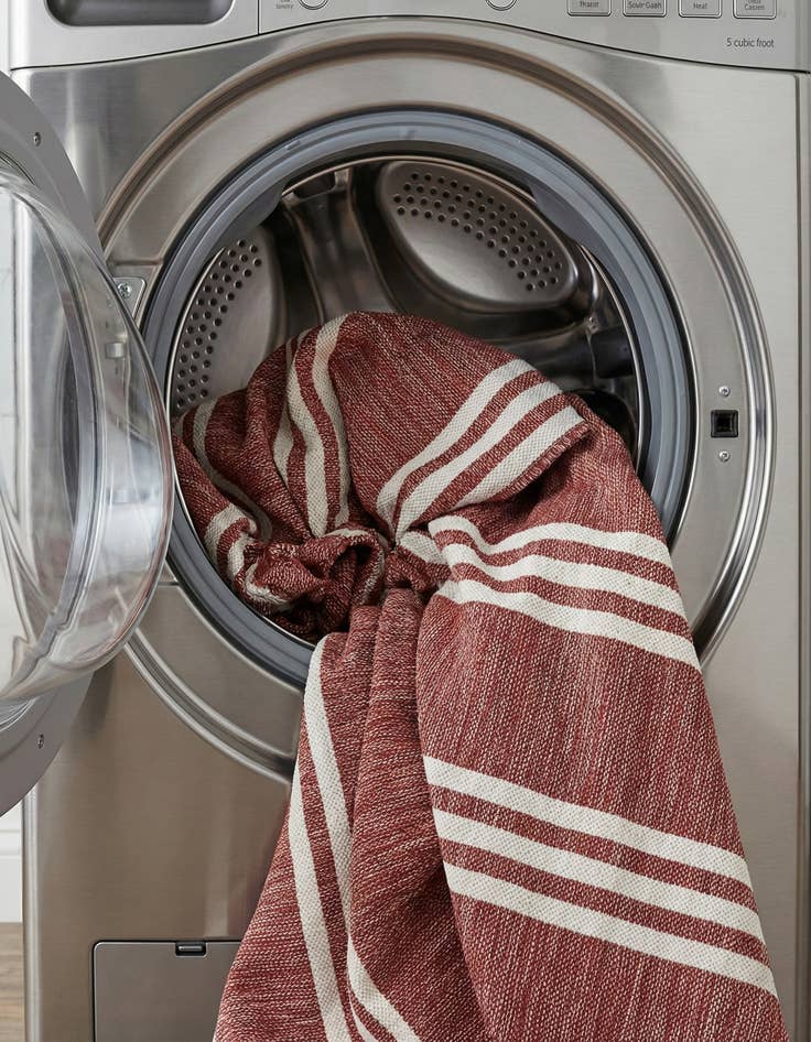 Detail image of 6' x 9'  Washable Jill Zarin Anguilla Indoor / Outdoor Rug