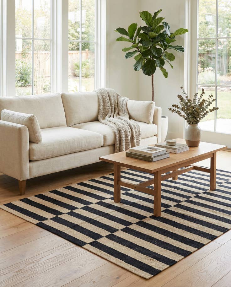 Detail image of 4' 3 x 6' Hand Woven Kilim Modern Wool Rug