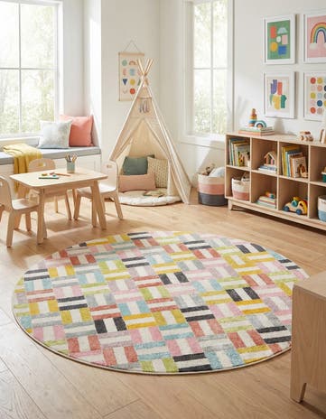 7' 10 x 7' 10 Checkered Whimsy Kids Round Rug