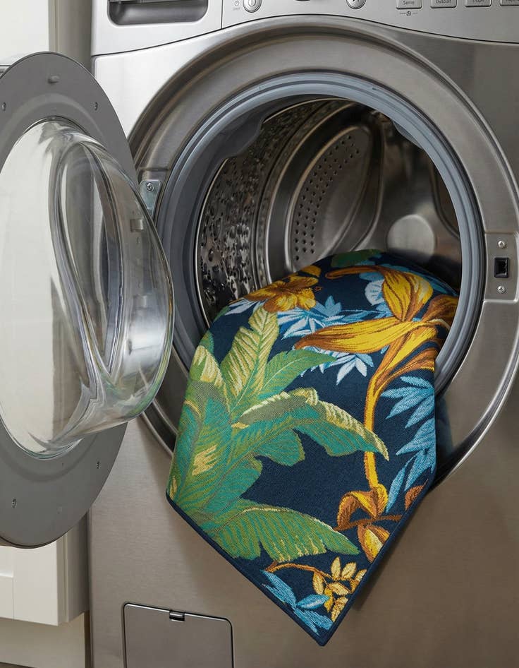 Detail image of  1' 4 x 1' 4  Washable Botanical Indoor / Outdoor Sample Rug