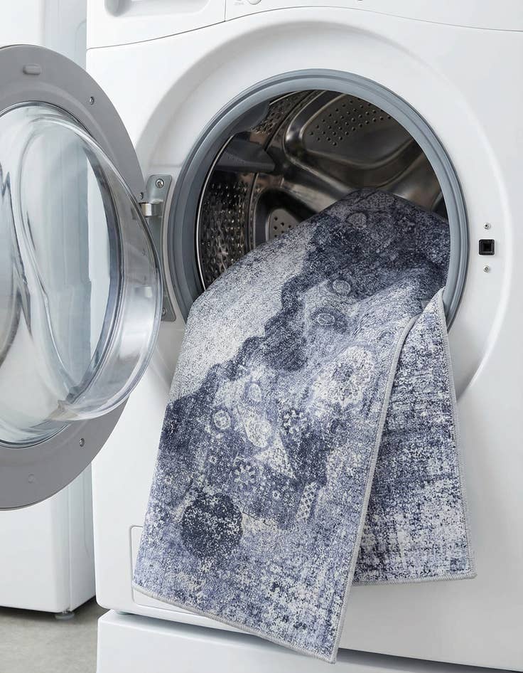 Detail image of 4' x 6'  Washable Yara Rug