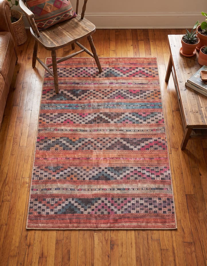 3' 6 x 5' 6 Washable Timeless Rug