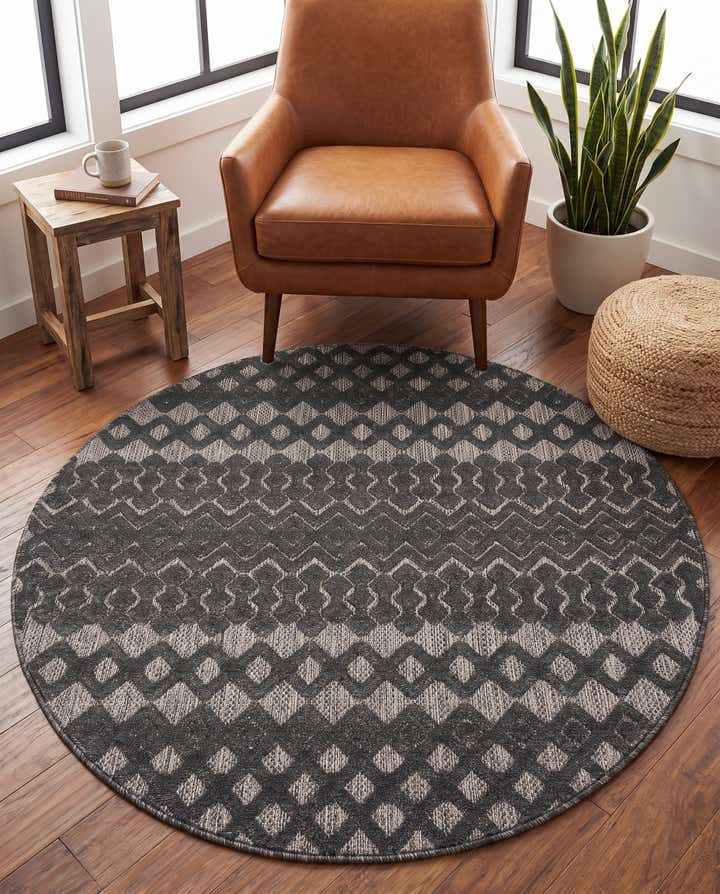 5' 3 x 5' 3 Easy-Clean Trellis Textured Indoor / Outdoor Round Rug