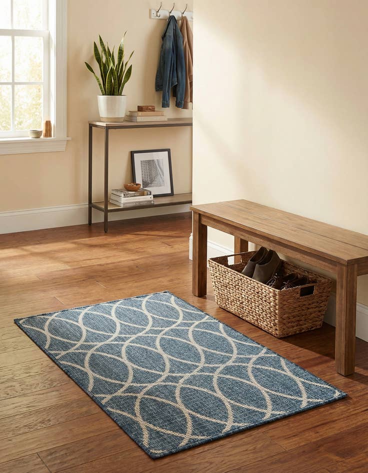 Detail image of 2' x 3'  Washable Trellis Indoor / Outdoor Rug