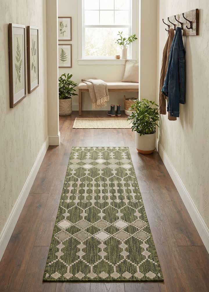 2' x 6' Easy-Clean Trellis Indoor / Outdoor Runner Rug